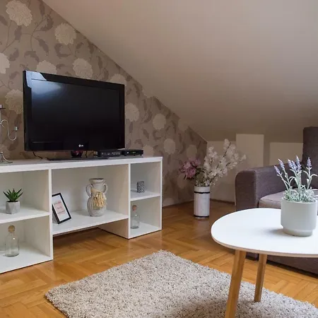 Stella Modern Apartment *